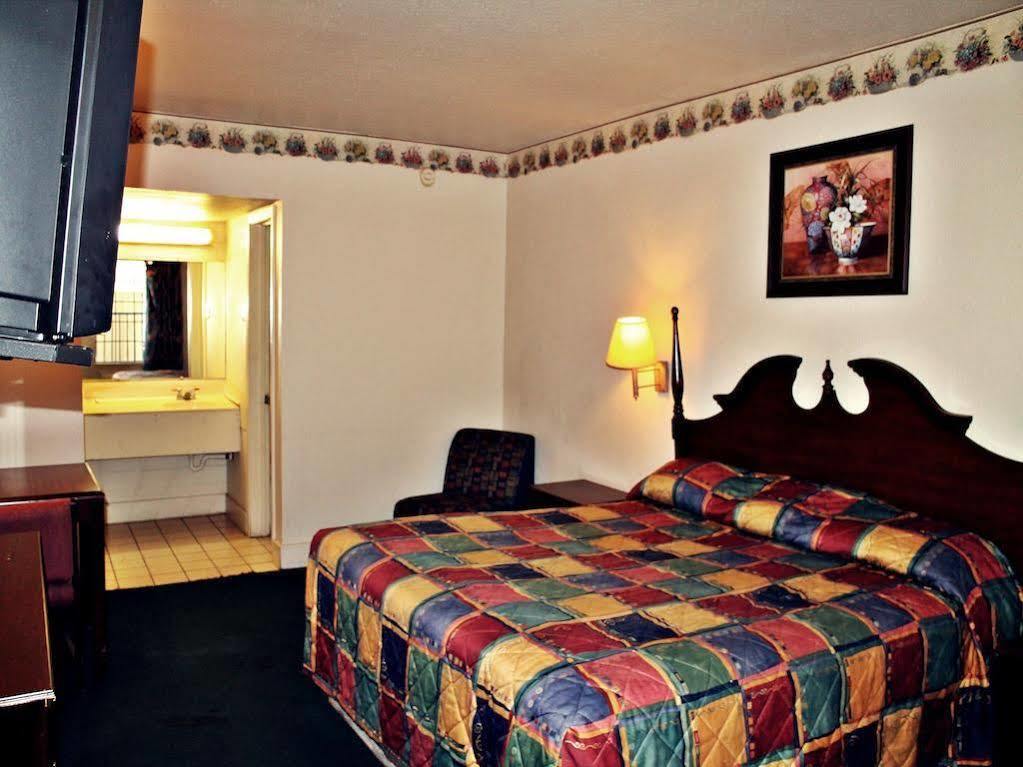 Travel Inn San Antonio Lackland Sea World Dış mekan fotoğraf