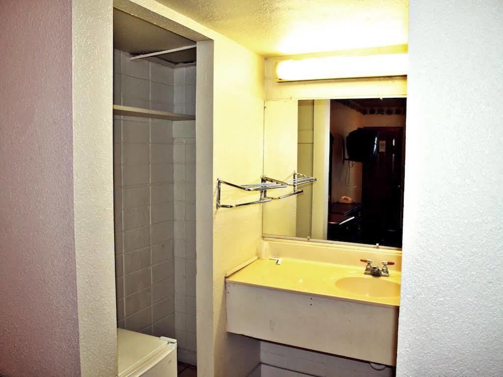 Travel Inn San Antonio Lackland Sea World Dış mekan fotoğraf